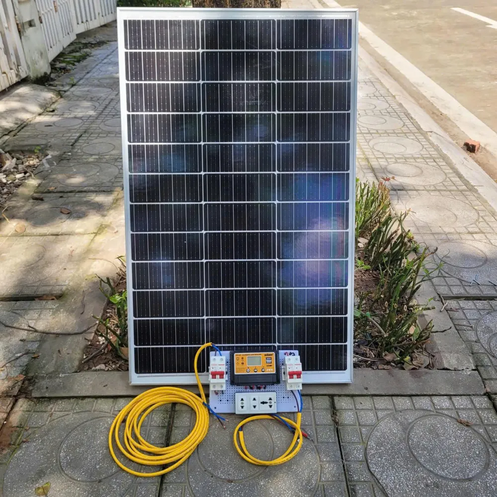 Bộ năng lượng mặt trời 12V đầy đủ tấm pin và bảng điện